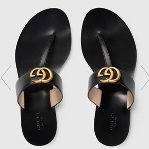 SOLD ✨Gucci leather thong sandal